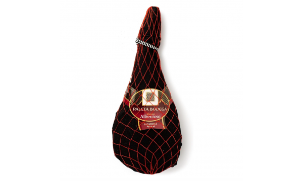 Bodega Serrana Serrano kumpio mentė 4,7 kg Natūraliai vytinta 100 % be glitimo priekinė koja su priedais Bodega Serrana Serrano kumpio mentė 4,7 kg Natūraliai vytinta 100 % be glitimo priekinė koja su priedais