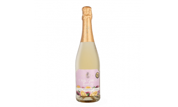 Casal Garcia Fruitzy Passion Fruit 5.5% Vol. 0.75l pusiau saldus
