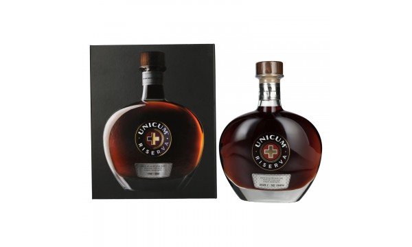 Zwack Unicum Riserva 40% Vol. 0,7l dovanų dėžutėje