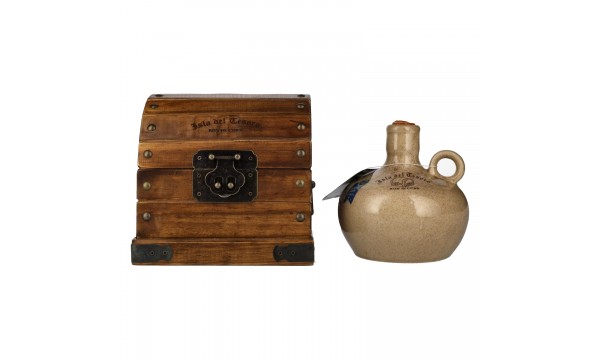 Ron Santiago de Cuba Isla del Tesoro Ron de Cuba Extra Añejo Original 40% Vol. 0,7l medinėje dėžutėje