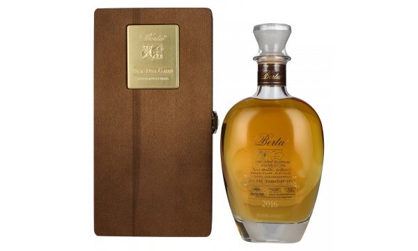 Berta Bric del Gaian Grappa di Moscato Invecchiata 2016 43% Vol. 0,7l medinėje dėžėje Berta Bric del Gaian Grappa di Moscato Invecchiata 2016 43% Vol. 0,7l medinėje dėžėje