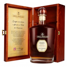 Dellavalle Grappa Affinata statinėse da SAUTERNES 2007 42% Vol. 0,7l medinėje dėžėje