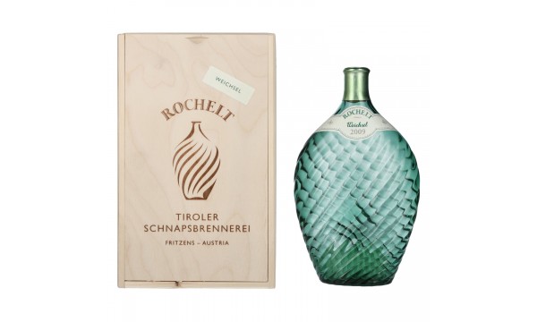 Rochelt Weichsel 2009 50% Vol. 0,7l medinėje dėžutėje
